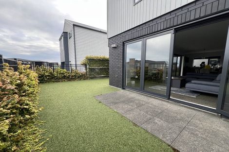 Photo of property in 3 Maureen Close, East Tamaki Heights, Auckland, 2016