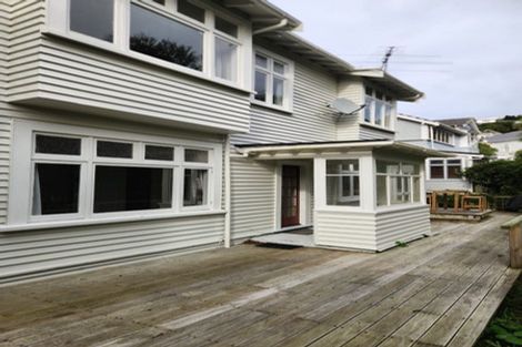 Photo of property in 64 Fairview Crescent, Kelburn, Wellington, 6012