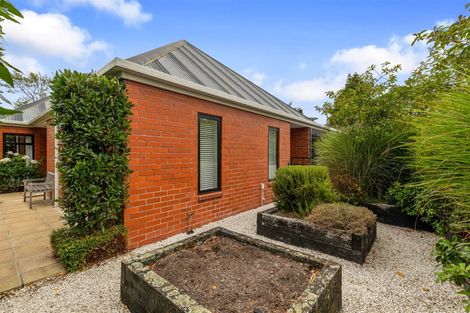 Photo of property in 33 Makora Street, Fendalton, Christchurch, 8041