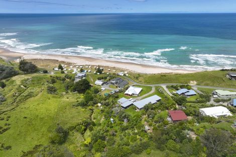 Photo of property in 599 Waihau Road, Tolaga Bay, 4073