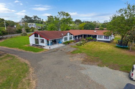 Photo of property in 10 Taha Road, Waimauku, 0881
