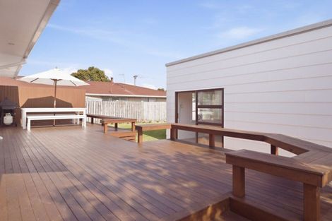 Photo of property in 21 Seaspray Drive, Mount Maunganui, 3116
