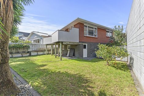 Photo of property in 15 Mclean Street, Strandon, New Plymouth, 4312