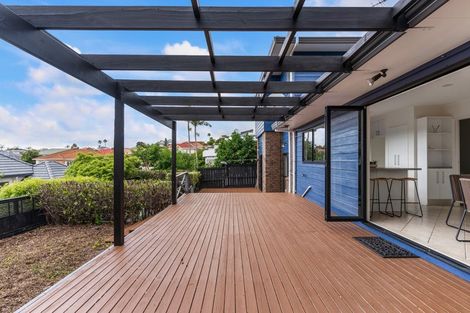 Photo of property in 1/62 Simmental Crescent, Somerville, Auckland, 2014