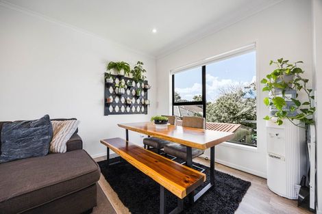 Photo of property in 500f Te Atatu Road, Te Atatu Peninsula, Auckland, 0610