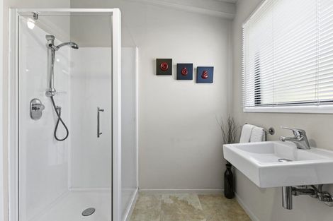 Photo of property in 230 Upper Harbour Drive, Greenhithe, Auckland, 0632