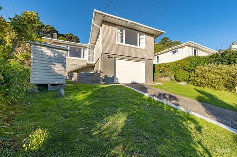 Photo of property in 19 Omega Street, Newlands, Wellington, 6037