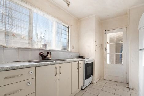 Photo of property in 22 Elizabeth Avenue, Papatoetoe, Auckland, 2025