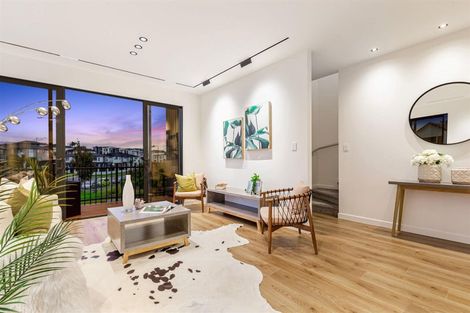 Photo of property in 16 Kuaha Road, Massey, Auckland, 0614