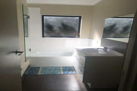 Photo of property in 168 Verbena Road, Birkdale, Auckland, 0626