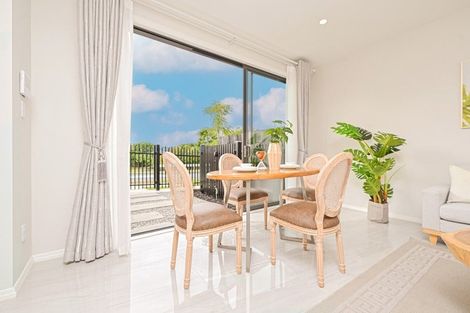 Photo of property in 89b Whitford Road, Botany Downs, Auckland, 2014