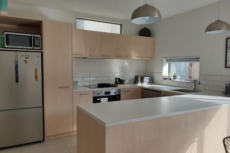Photo of property in 7u8 Handyside Street, Tawa, Wellington, 5028