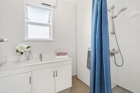 Photo of property in 14 Udall Place, Bucklands Beach, Auckland, 2014