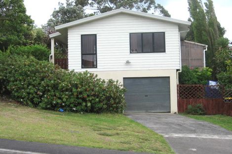 Photo of property in 9 Thalia Place, Totara Vale, Auckland, 0629
