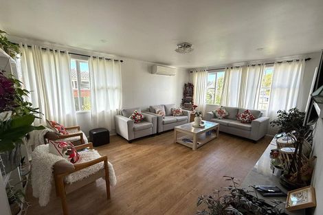 Photo of property in 11 Harania Avenue, Favona, Auckland, 2024