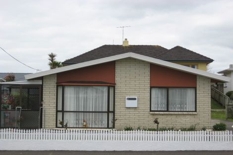 Photo of property in 11 Waimea Street, Westown, New Plymouth, 4310