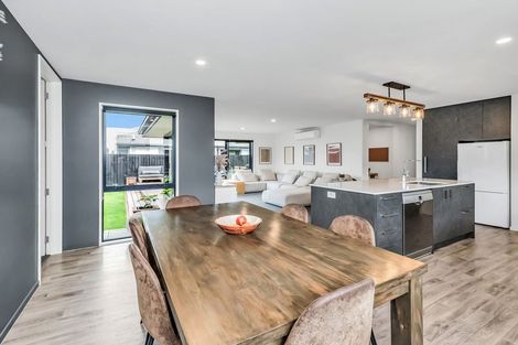 Photo of property in 3 Guyon Street, Marshland, Christchurch, 8083