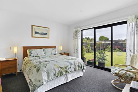 Photo of property in 5 James Kidd Place, Greytown, 5712