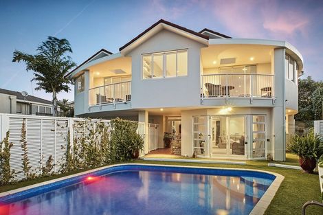 Photo of property in 10 Orkney Road, Mount Maunganui, 3116