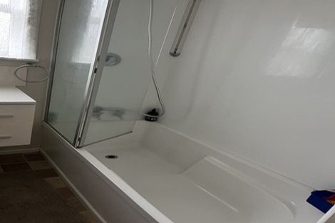 Photo of property in 1/7 The Rosebowl, Sunnyhills, Auckland, 2010