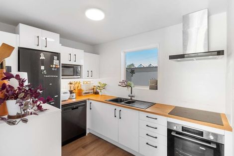 Photo of property in 4/14 Church Square, Addington, Christchurch, 8024