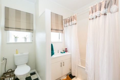Photo of property in 35 Nuffield Avenue, Marewa, Napier, 4110