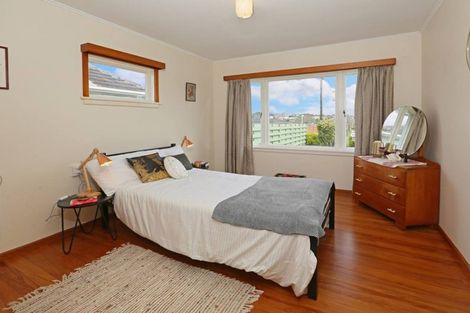 Photo of property in 50 Matipo Road, Te Atatu Peninsula, Auckland, 0610