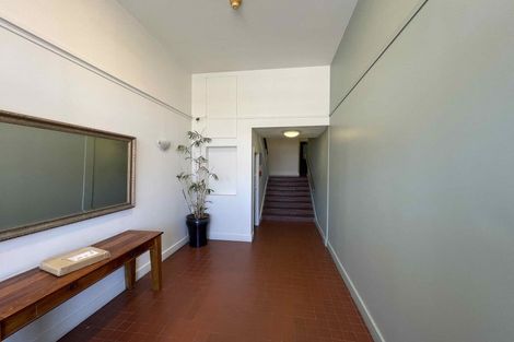 Photo of property in Endeavour Apartments, 125u4 Thorndon Quay, Pipitea, Wellington, 6011