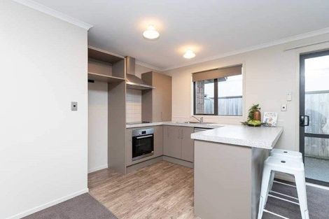 Photo of property in 108u5 Old Farm Road, Hamilton East, Hamilton, 3216