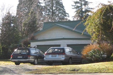 Photo of property in 4 Sargood Drive, Wanaka, 9305