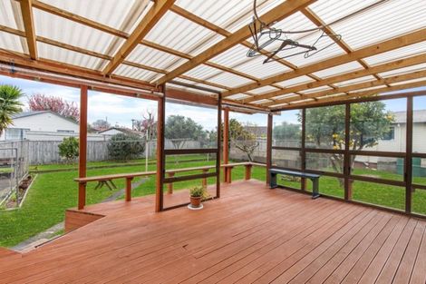 Photo of property in 4 Malmo Place, Massey, Auckland, 0614