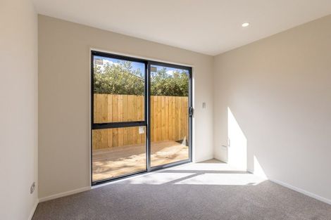 Photo of property in 6d Kaweka Street, New Lynn, Auckland, 0600