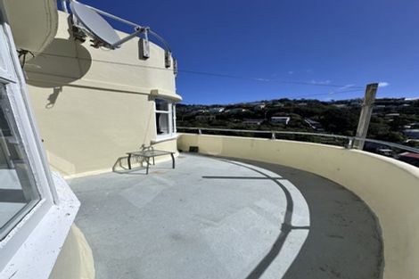 Photo of property in 20u2 Saint Michaels Crescent, Kelburn, Wellington, 6012