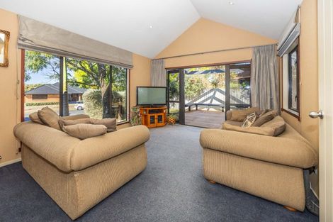 Photo of property in 37 Bramley Drive, Rototuna, Hamilton, 3210