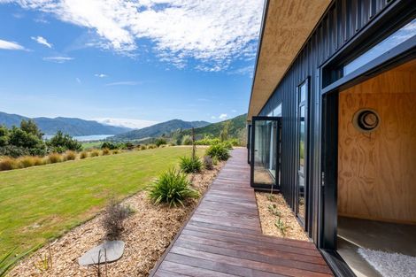 Photo of property in 1424 Queen Charlotte Drive, Linkwater, 7281