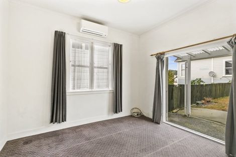 Photo of property in 2/17 Hall Street, Newtown, Wellington, 6021