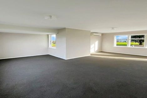 Photo of property in 18-24 Devon Crescent, Bulls, 4818