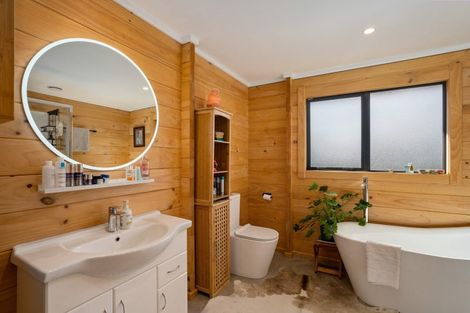 Photo of property in 10 Carlisle Street, Athol, 9793