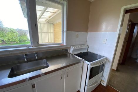 Photo of property in 2 President Avenue, Papakura, 2110