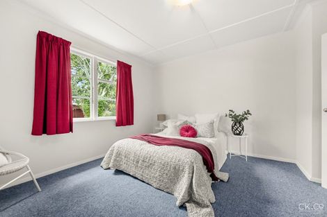 Photo of property in 32 Hall Crescent, Epuni, Lower Hutt, 5011