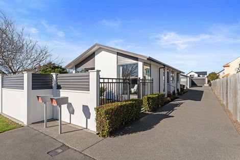 Photo of property in 58 Mcfaddens Road, St Albans, Christchurch, 8052