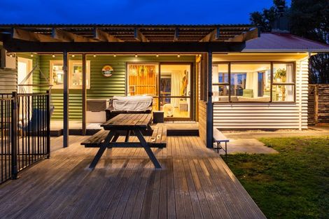 Photo of property in 89 Martin Road, Paraparaumu Beach, Paraparaumu, 5032