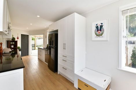 Photo of property in 22 Downer Street, Helensville, 0800