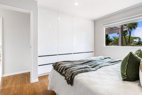 Photo of property in 2/12 Neil Avenue, Te Atatu Peninsula, Auckland, 0610