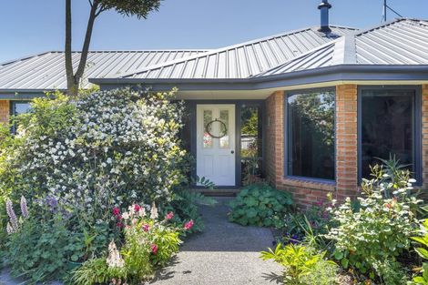 Photo of property in 3 Johnson Avenue, Amberley, 7410