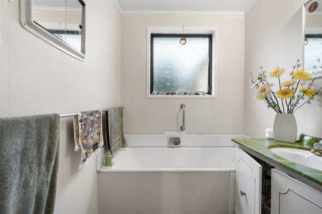 Photo of property in 1a Taylor Terrace, St Andrews, Hamilton, 3200