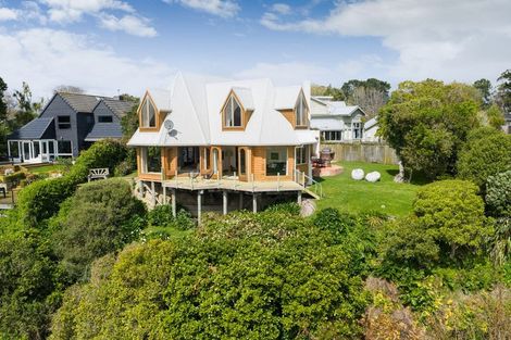 Photo of property in 96 Clifton Terrace, Fitzherbert, Palmerston North, 4410