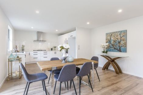 Photo of property in 17 Normanton Street, Glenfield, Auckland, 0629