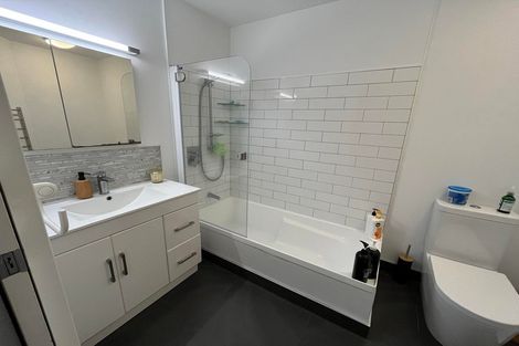 Photo of property in Luxford Villas, 115/72u Herald Street, Berhampore, Wellington, 6023