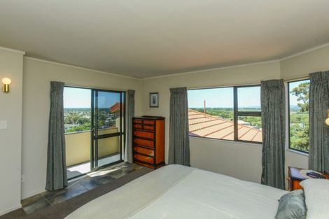 Photo of property in 1/89 Churchill Drive, Taradale, Napier, 4112